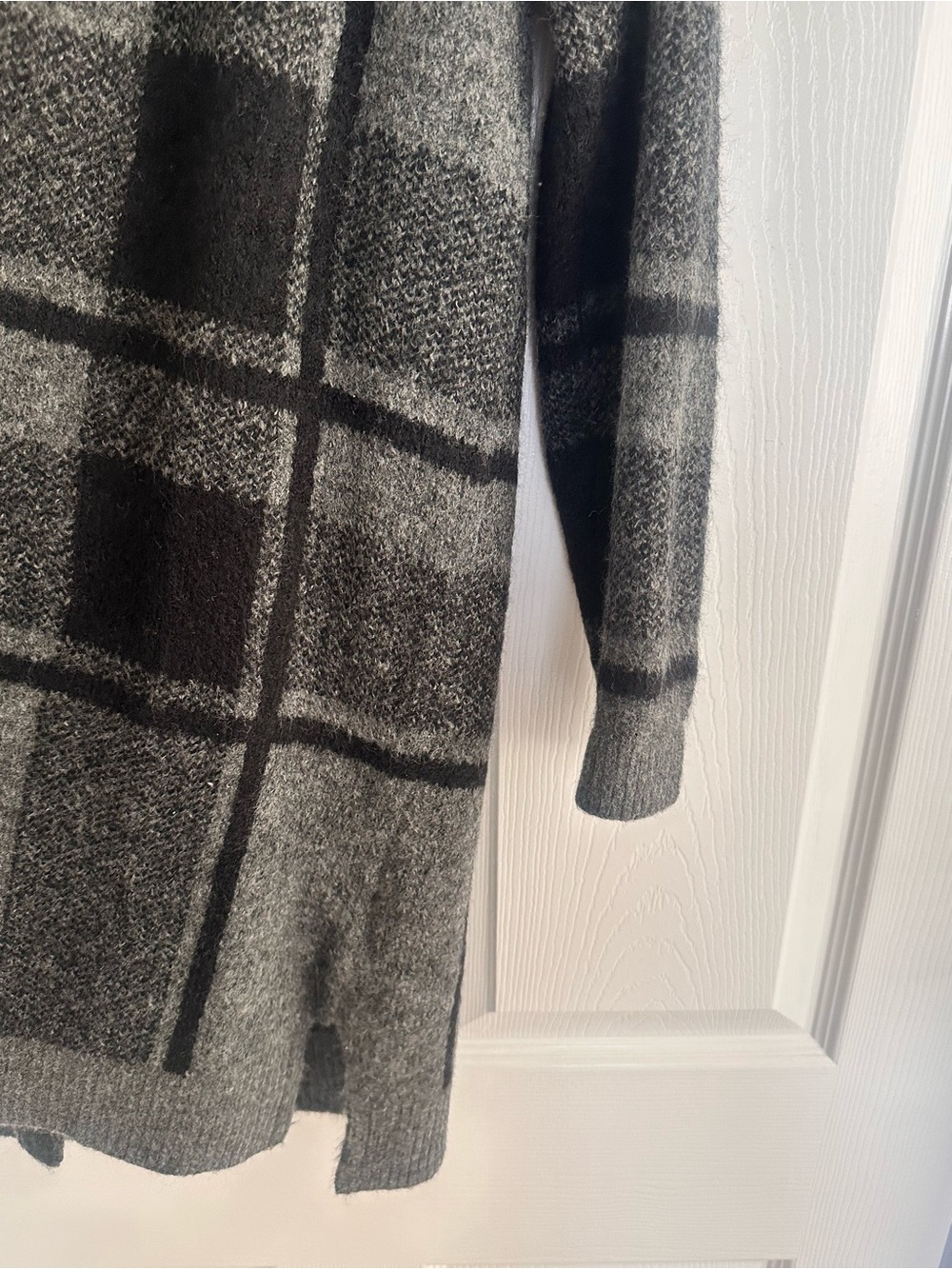 Old Navy Gray & Black Plaid Open Front Cardigan Sweater | Longline Cozy Layer - Picture 5 of 6